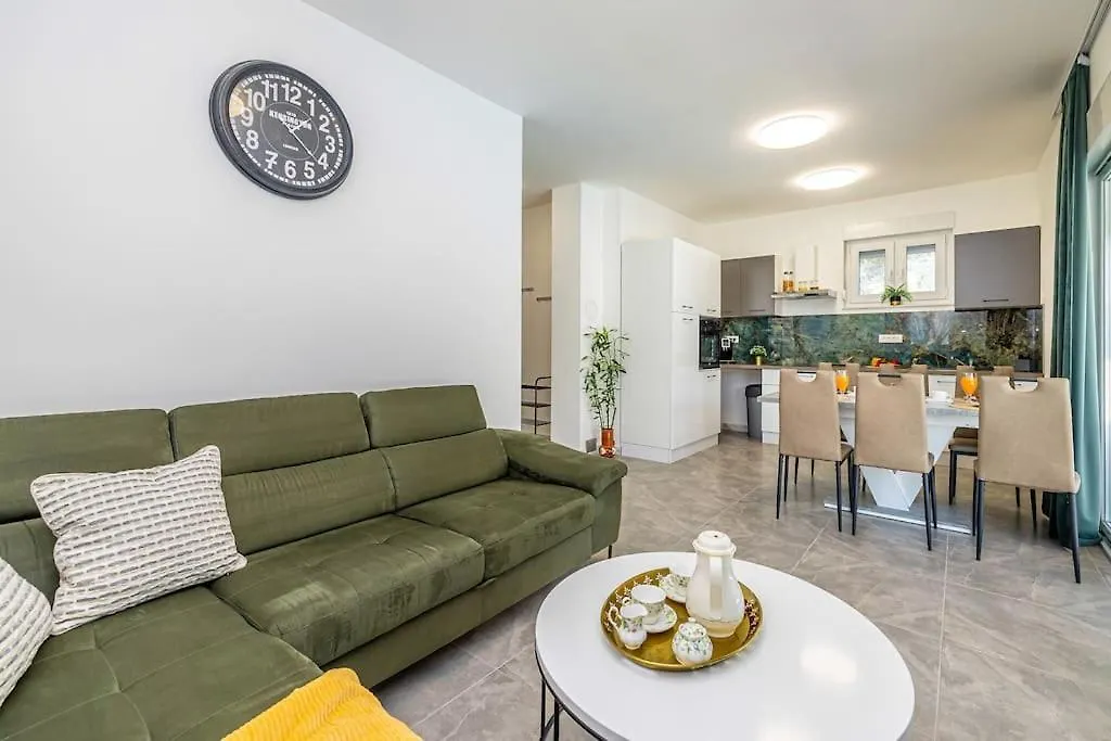 Kuca Za Odmor Aslan S Bazenom Villa Gostinjac Holiday home